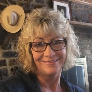 Meet your Posher, Lisa m